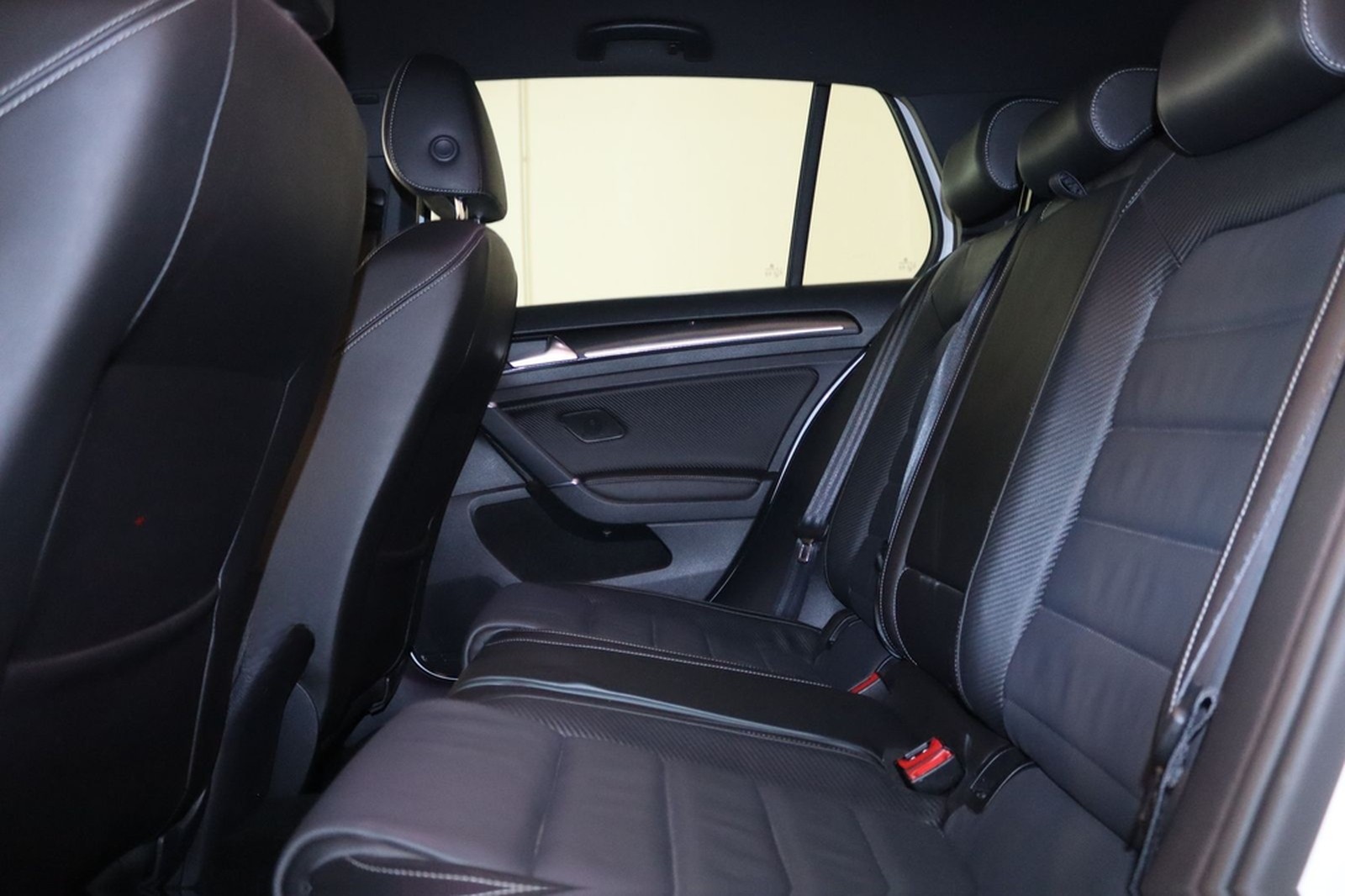 Volkswagen Golf R Limo 4Motion-NAV-LED-VIRTUAL-DYNAUDIO-ACC foto 11