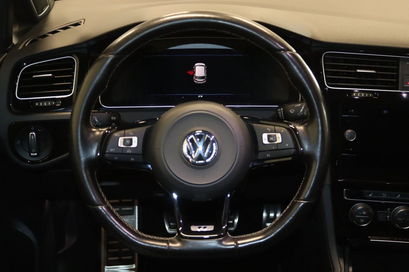 Volkswagen Golf R Limo 4Motion-NAV-LED-VIRTUAL-DYNAUDIO-ACC foto 12