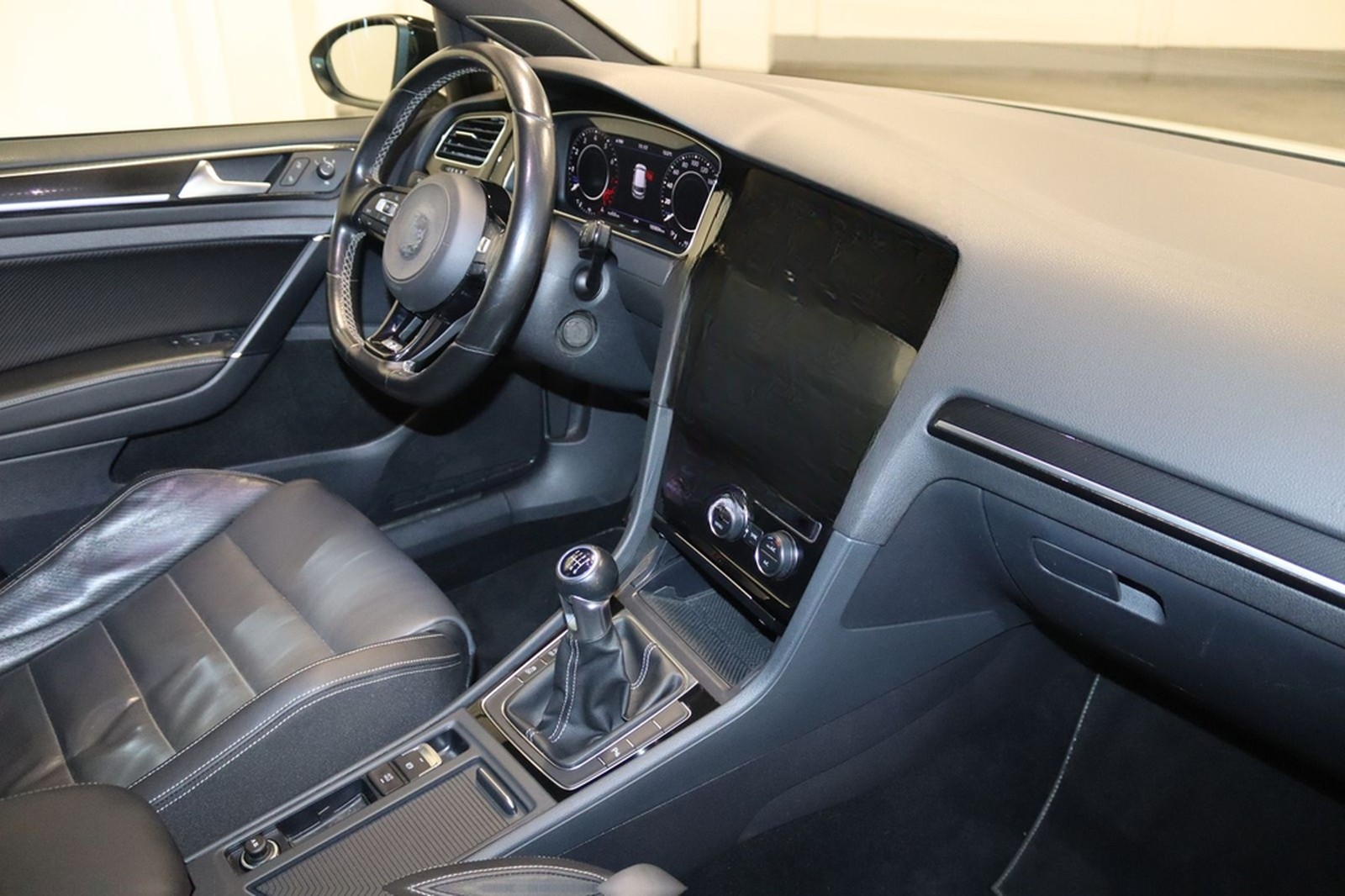 Volkswagen Golf R Limo 4Motion-NAV-LED-VIRTUAL-DYNAUDIO-ACC foto 18