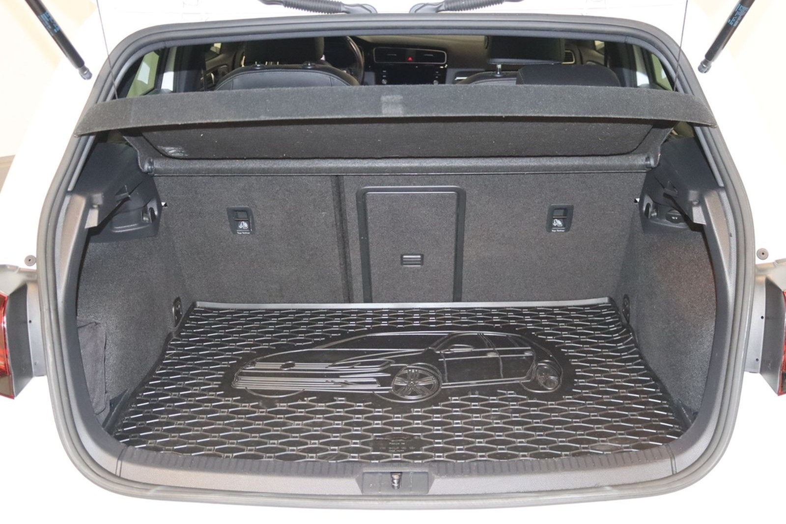Volkswagen Golf R Limo 4Motion-NAV-LED-VIRTUAL-DYNAUDIO-ACC foto 7