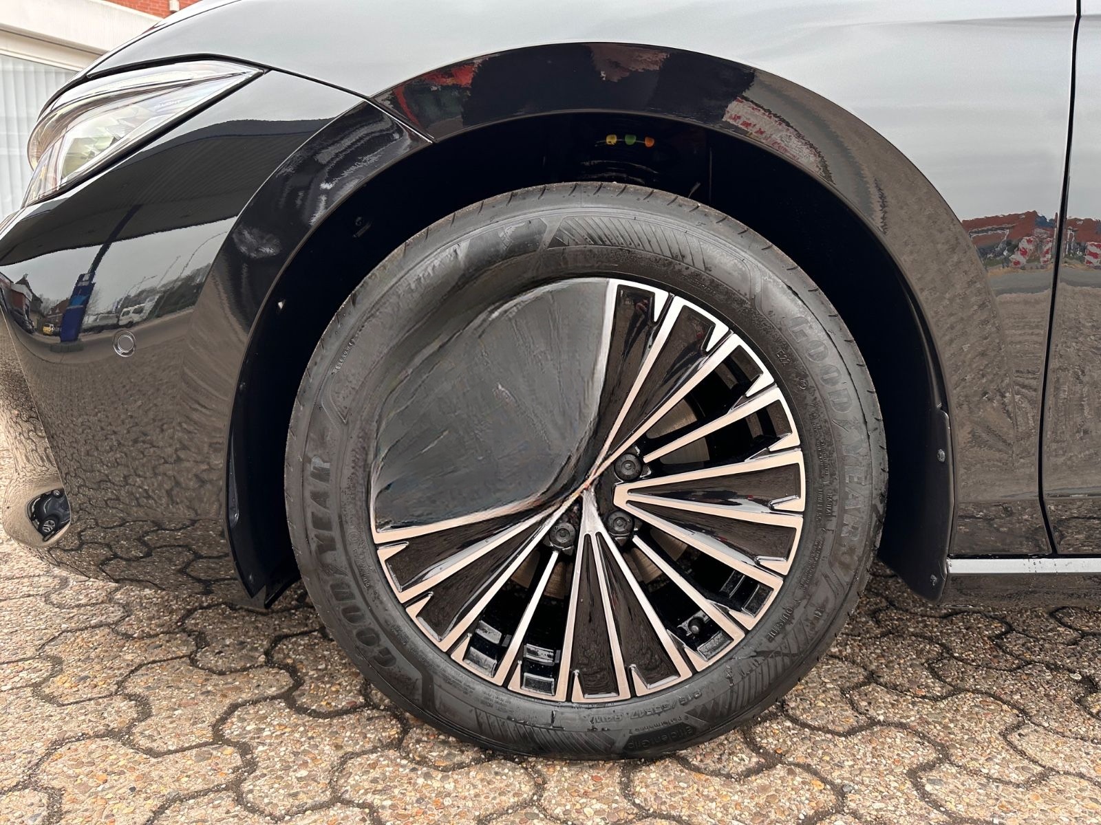 Volkswagen Passat Variant 2.0 TDI Elegance Matrix/AHK/Navi foto 3
