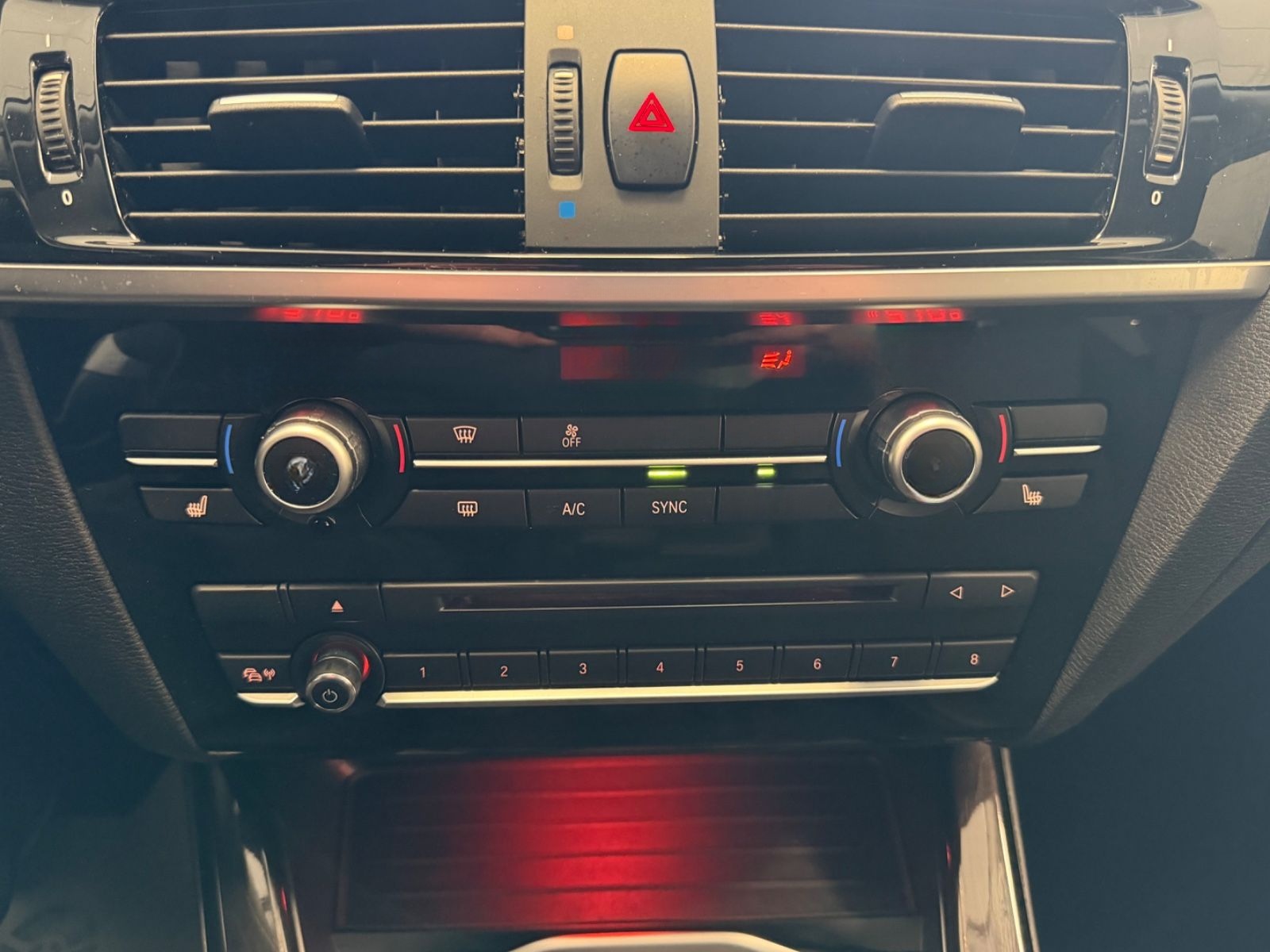 BMW X3xDrive20d/NaviBus/Xenon/Teilleder/Tempom/xLine foto 19