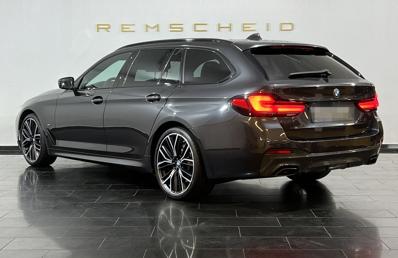 BMW 530 d xDrive M-Sport*Memory*H-Up*LED*H&K*Pano* foto 9
