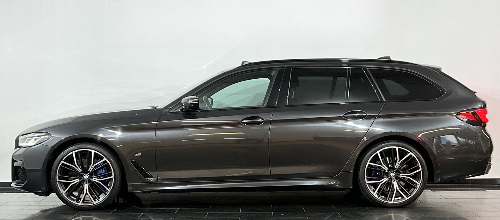 BMW 530 d xDrive M-Sport*Memory*H-Up*LED*H&K*Pano* foto 10