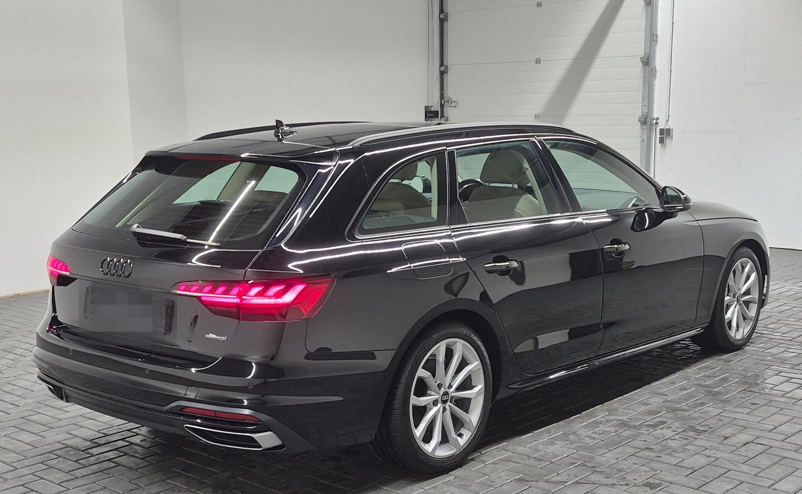 Audi A4 quattro LED/Navi/Pano/AHK/Stdhzg/SHZ/Kam/18LM foto 4