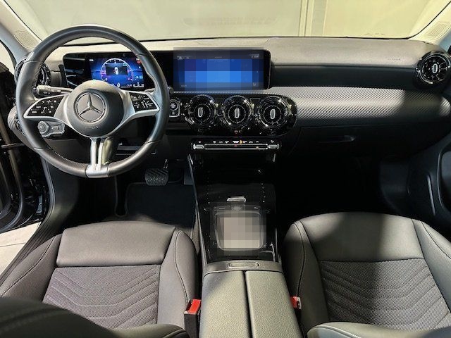 Mercedes-Benz A 180 d Advanced 8-DCT/MBUX/LED/SHZ/Kamera/DAB+ foto 4