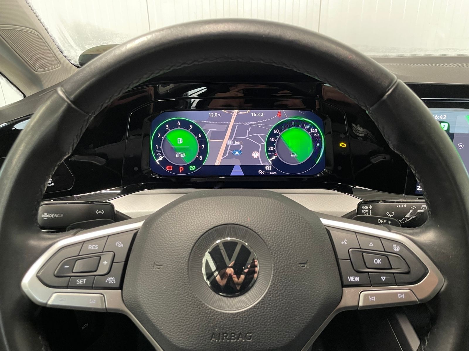 Volkswagen Golf VIII Variant Life 1.0 eTSI DSG RFK NAVI TRA foto 14