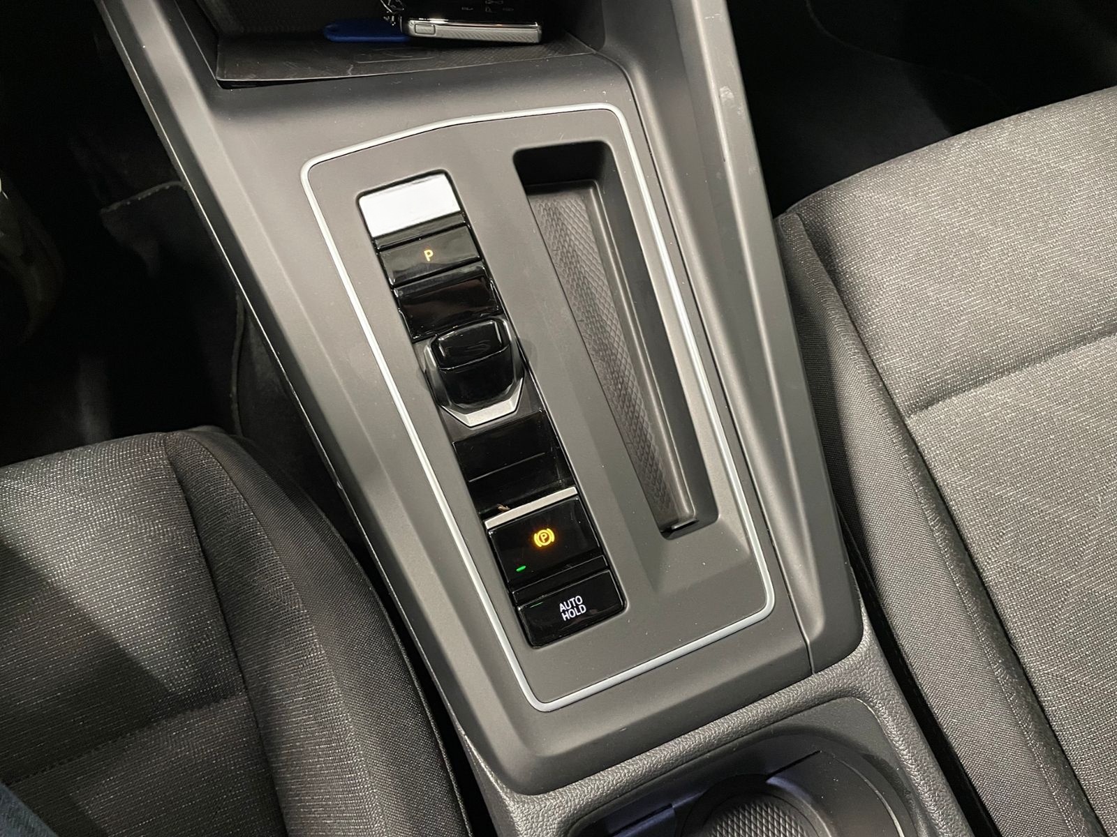 Volkswagen Golf VIII Variant Life 1.0 eTSI DSG RFK NAVI TRA foto 22