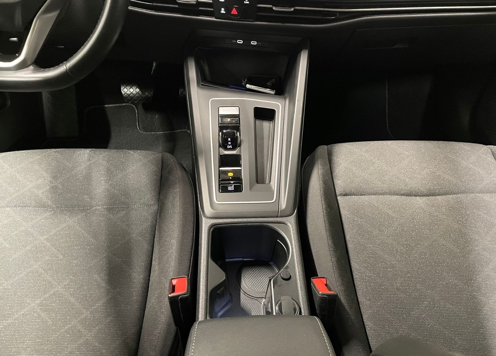 Volkswagen Golf VIII Variant Life 1.0 eTSI DSG RFK NAVI TRA foto 23