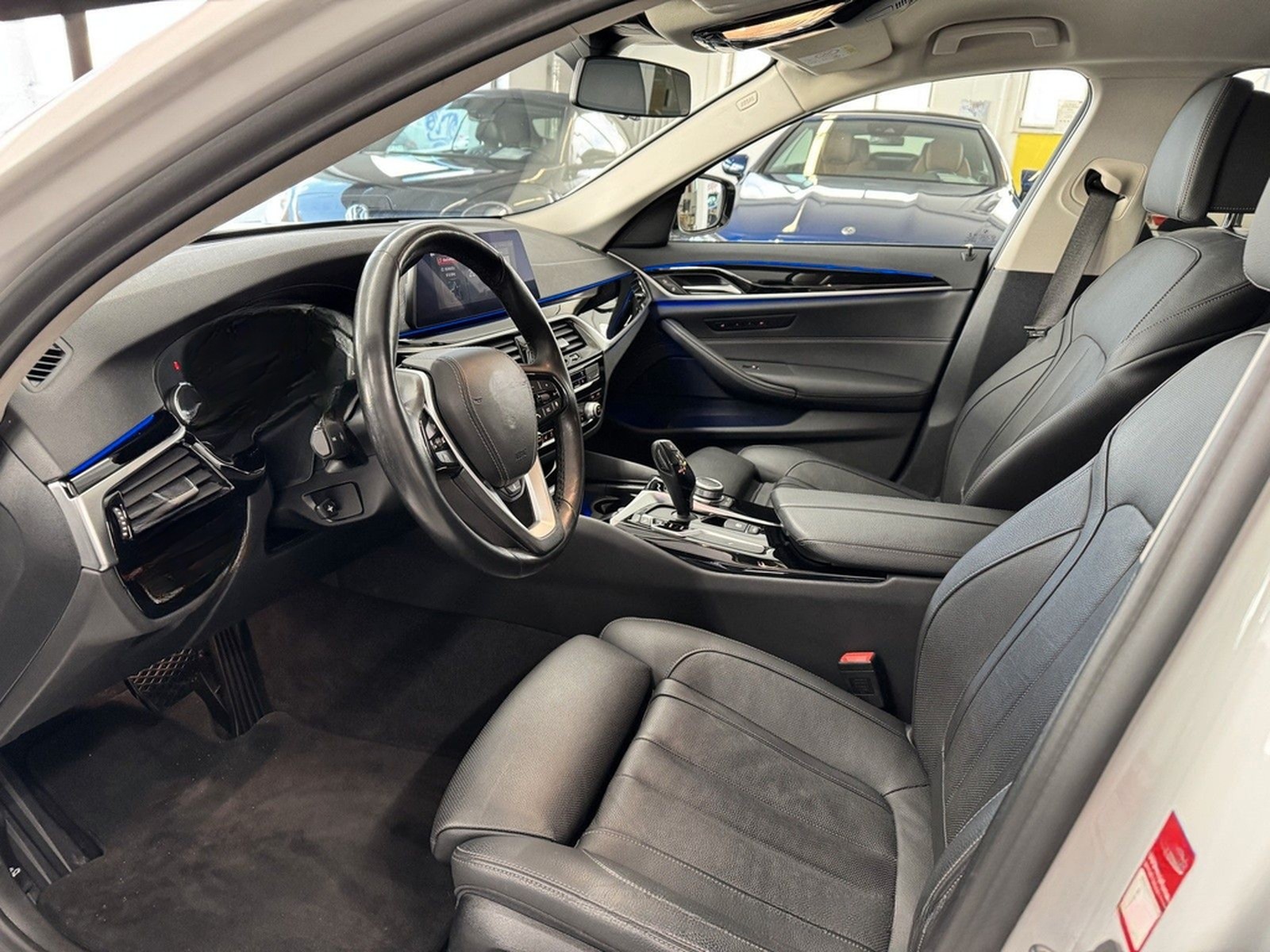 BMW 520 d xDrive Touring Sport Line LEDER KOMFORTSIT foto 11