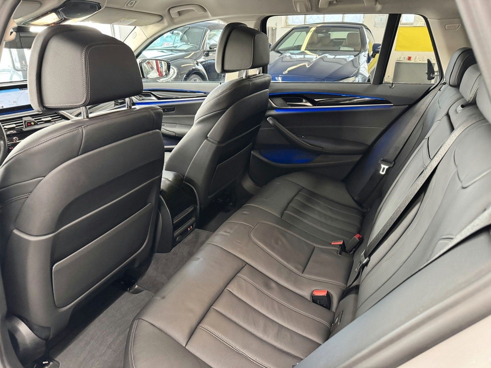 BMW 520 d xDrive Touring Sport Line LEDER KOMFORTSIT foto 18