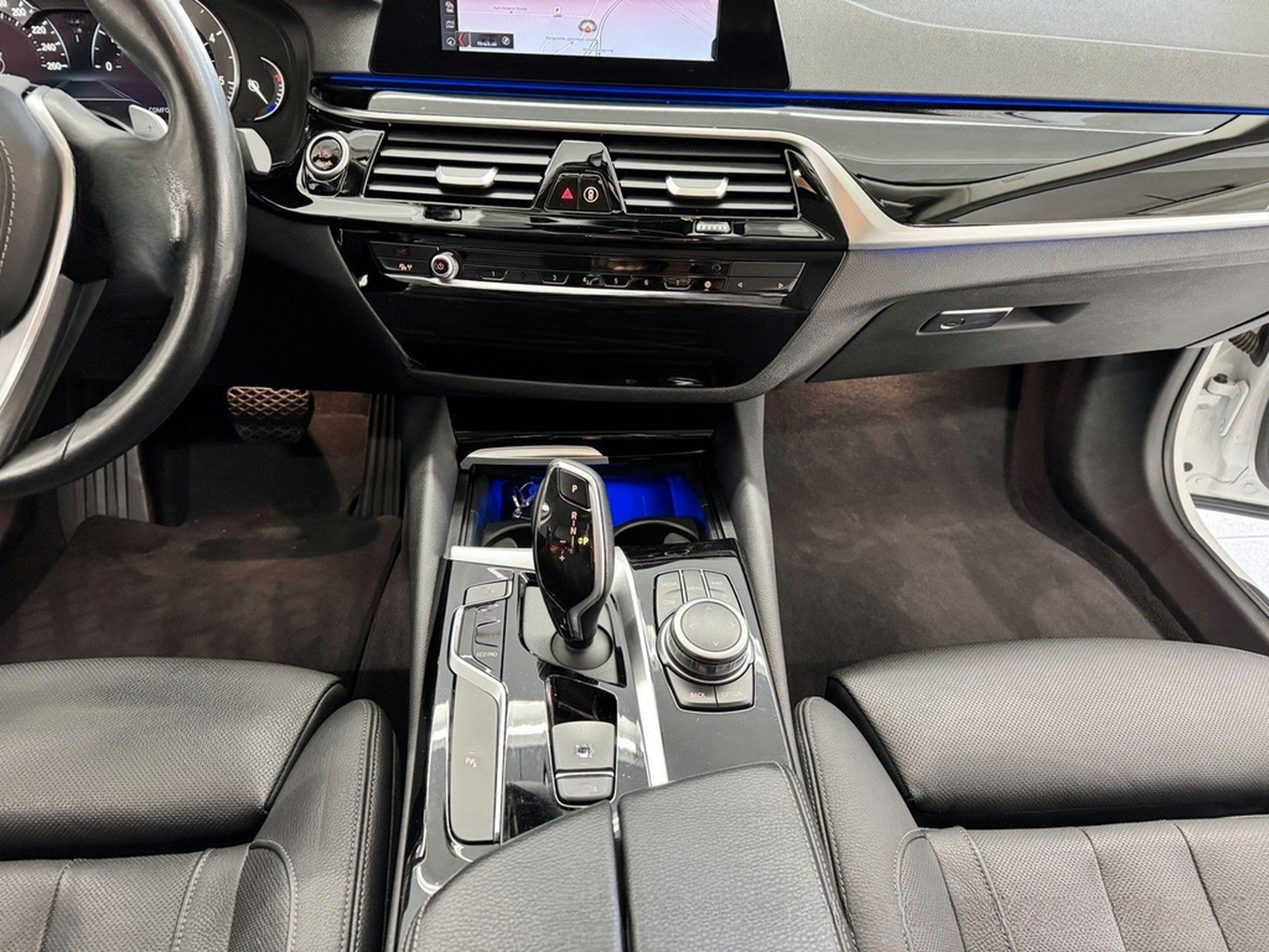 BMW 520 d xDrive Touring Sport Line LEDER KOMFORTSIT foto 25