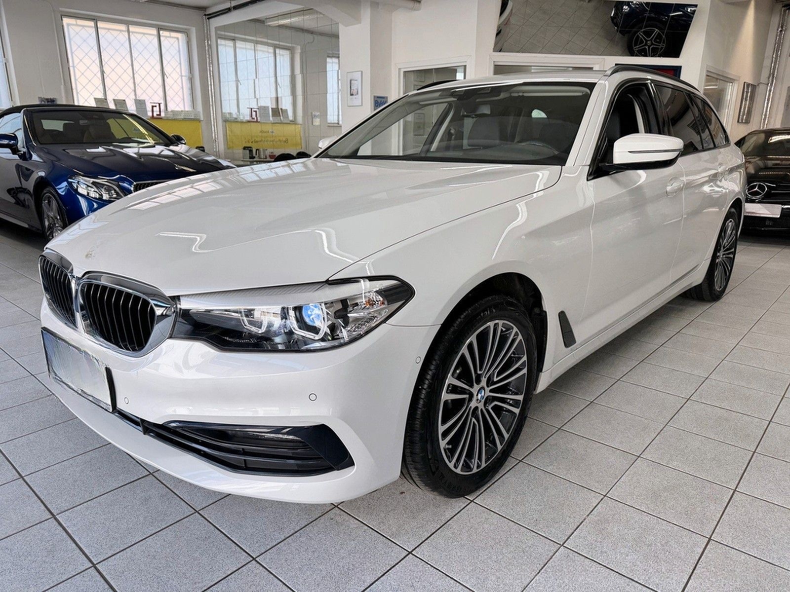 BMW 520 d xDrive Touring Sport Line LEDER KOMFORTSIT foto 36