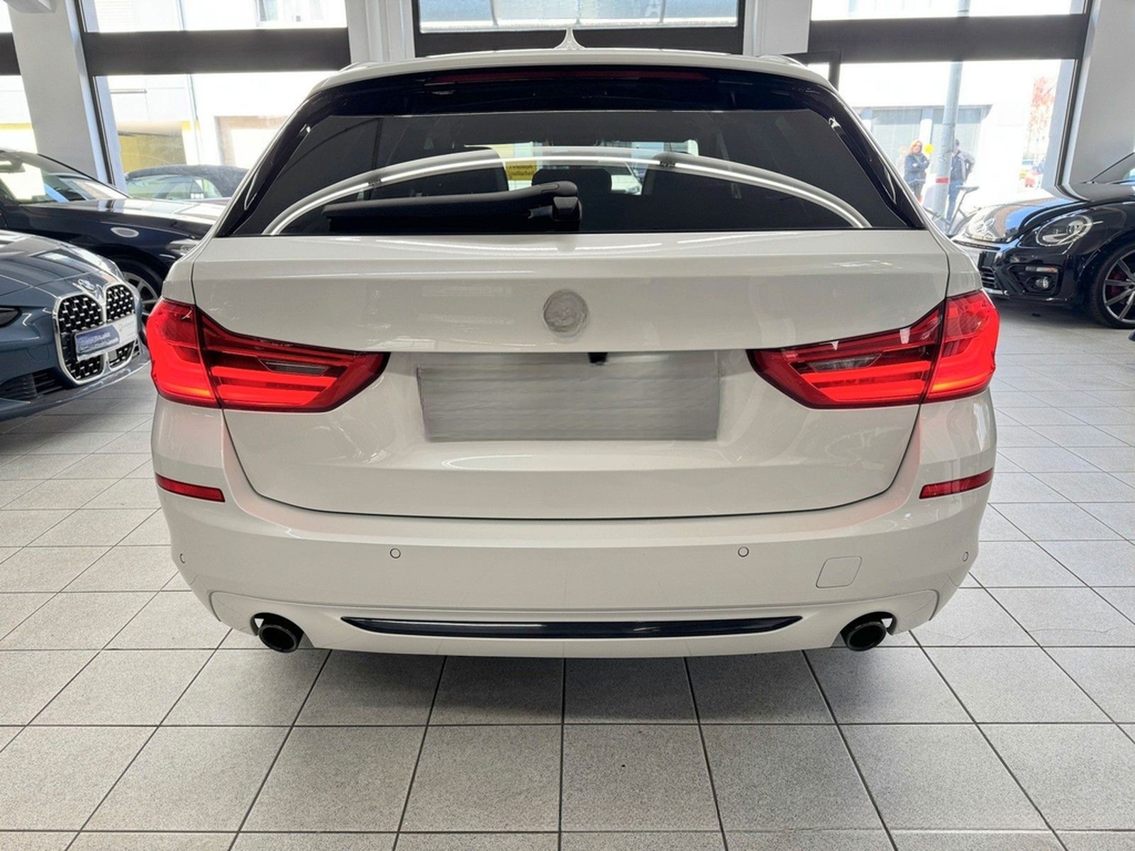 BMW 520 d xDrive Touring Sport Line LEDER KOMFORTSIT foto 38