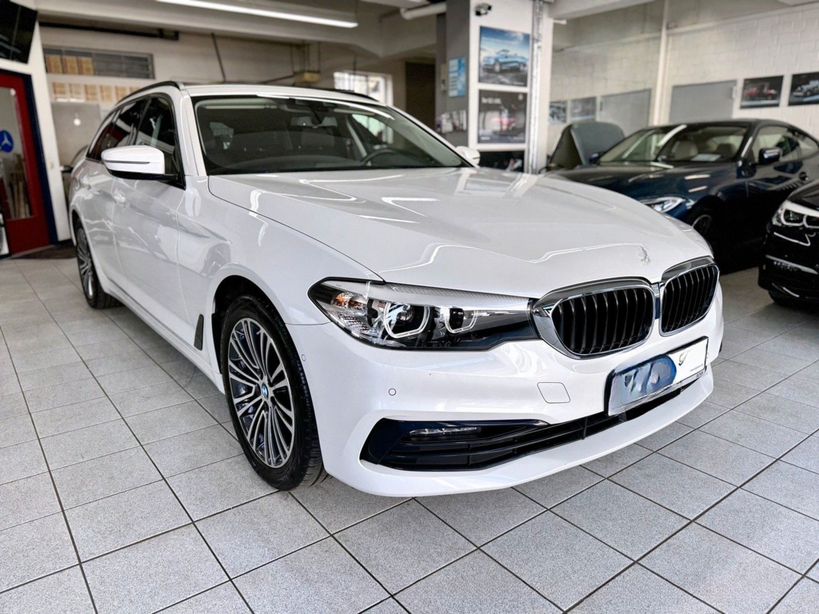 BMW 520 d xDrive Touring Sport Line LEDER KOMFORTSIT foto 5