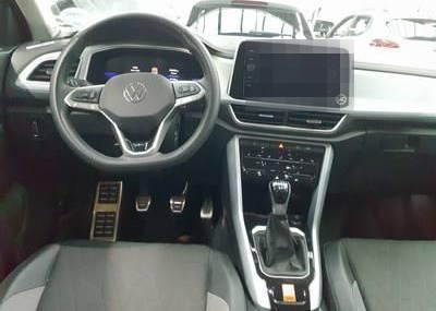 Volkswagen T-Roc Life 1.0 TSI ACC LED Virtual SHZ PDC foto 4