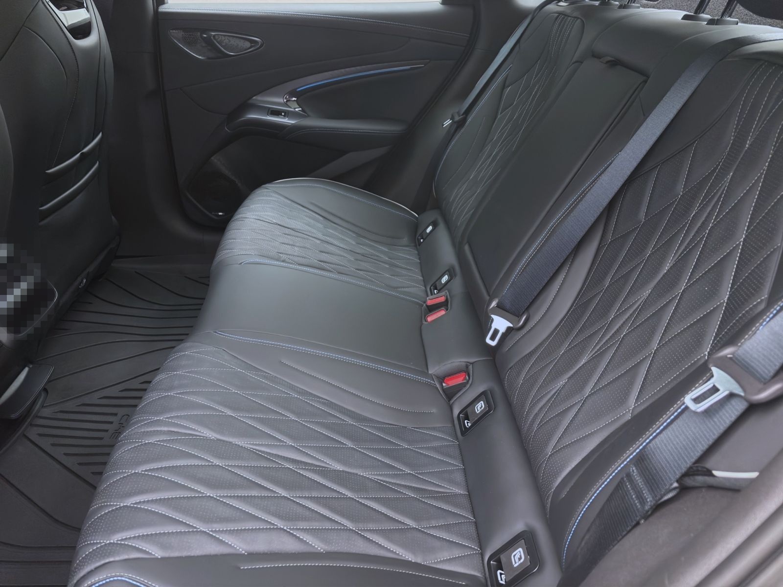 BYD SEAL COMFORT 360* NAVI LM18 PANO PDC foto 14