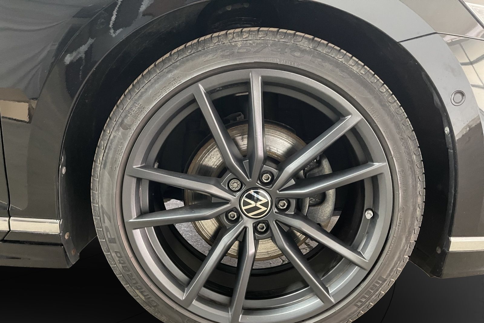 Volkswagen Passat Variant 2.0 TDI 4M R-Line AHK Pano LM 19" foto 15