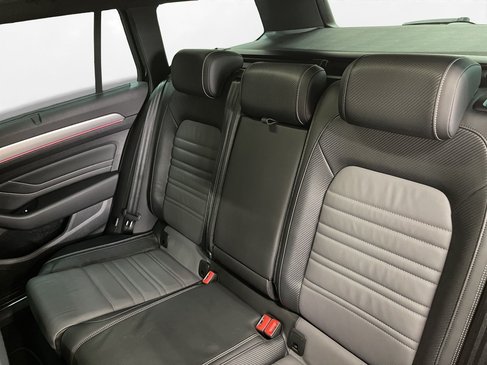 Volkswagen Passat Variant 2.0 TDI 4M R-Line AHK Pano LM 19" foto 20