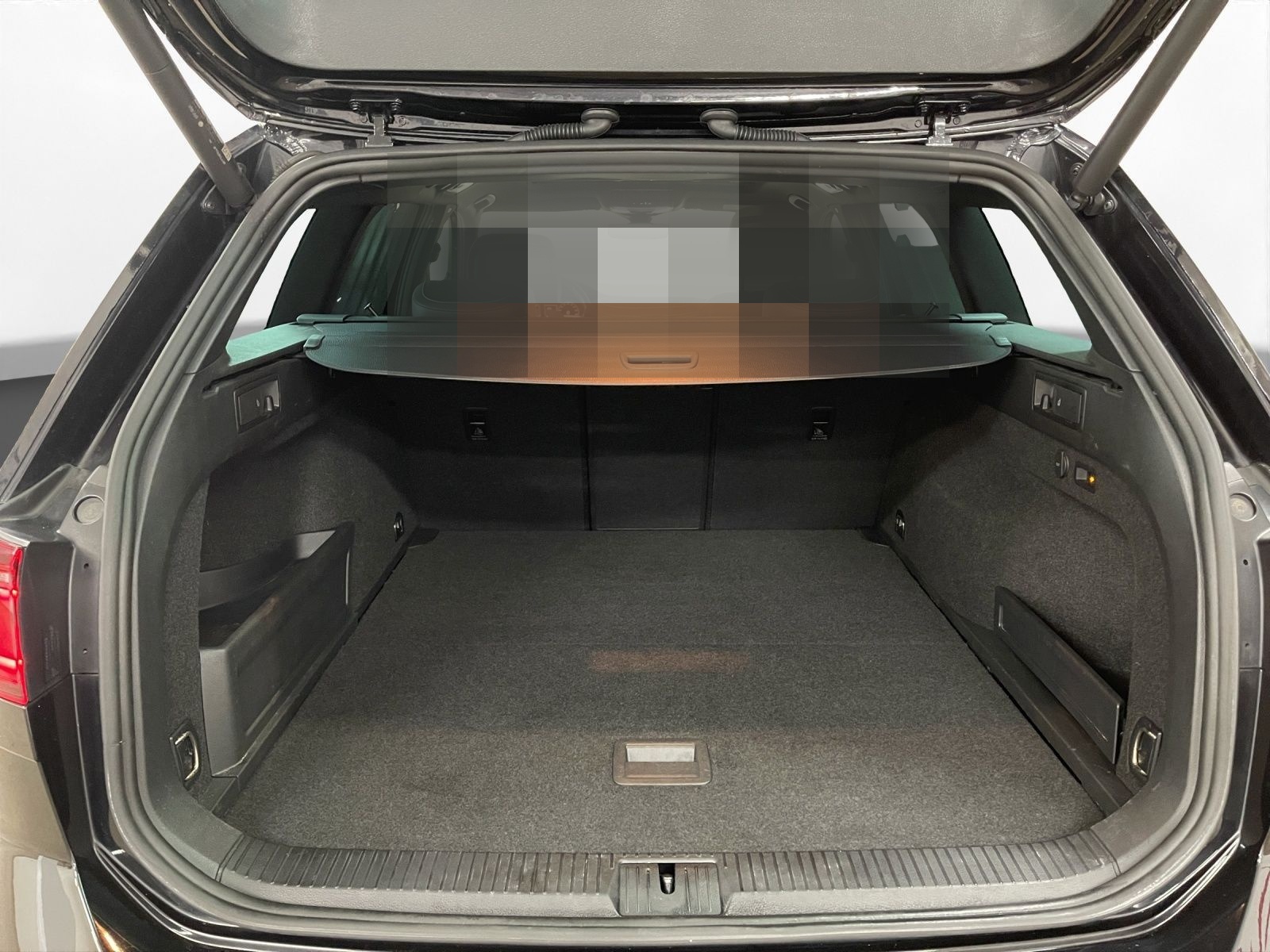 Volkswagen Passat Variant 2.0 TDI 4M R-Line AHK Pano LM 19" foto 24