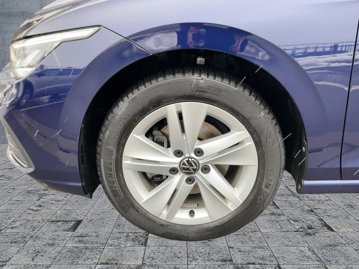Volkswagen Golf VIII 1.0 TSI 5JG+LED+SHZ+2xPDC+APP+AHK+DAB foto 8