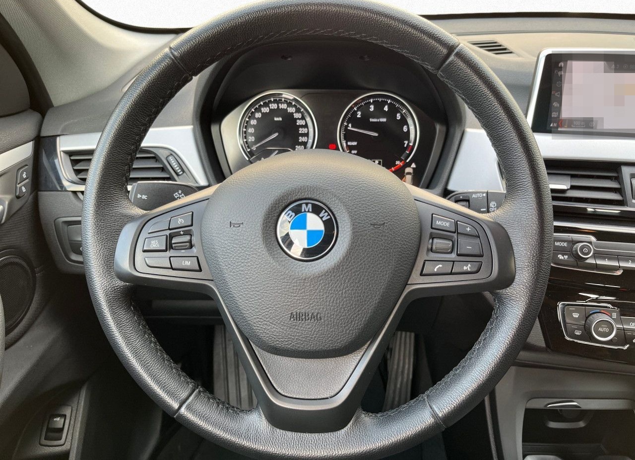 BMW X1 sDrive 18i Advant. Navi DAB LED PDC Sitzh 17" foto 13