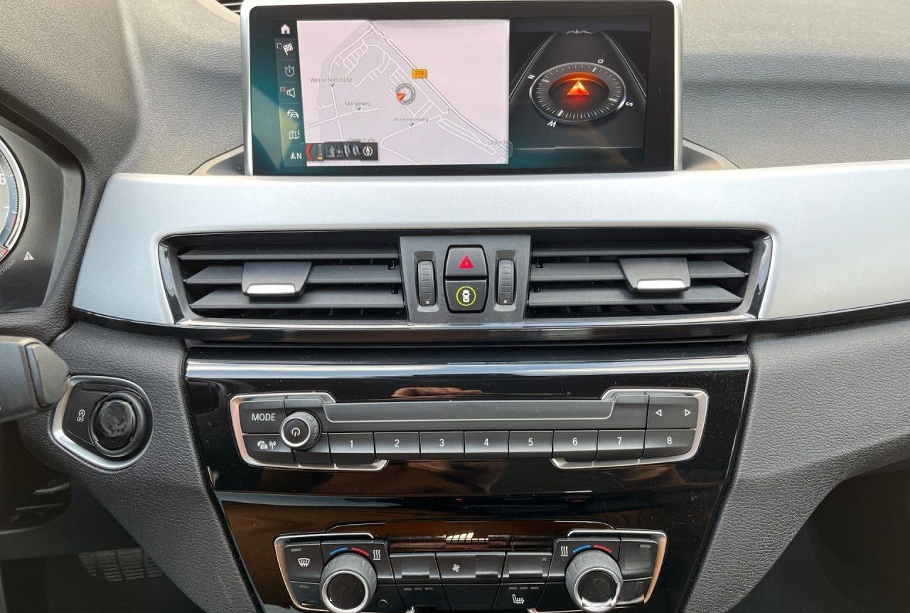 BMW X1 sDrive 18i Advant. Navi DAB LED PDC Sitzh 17" foto 9