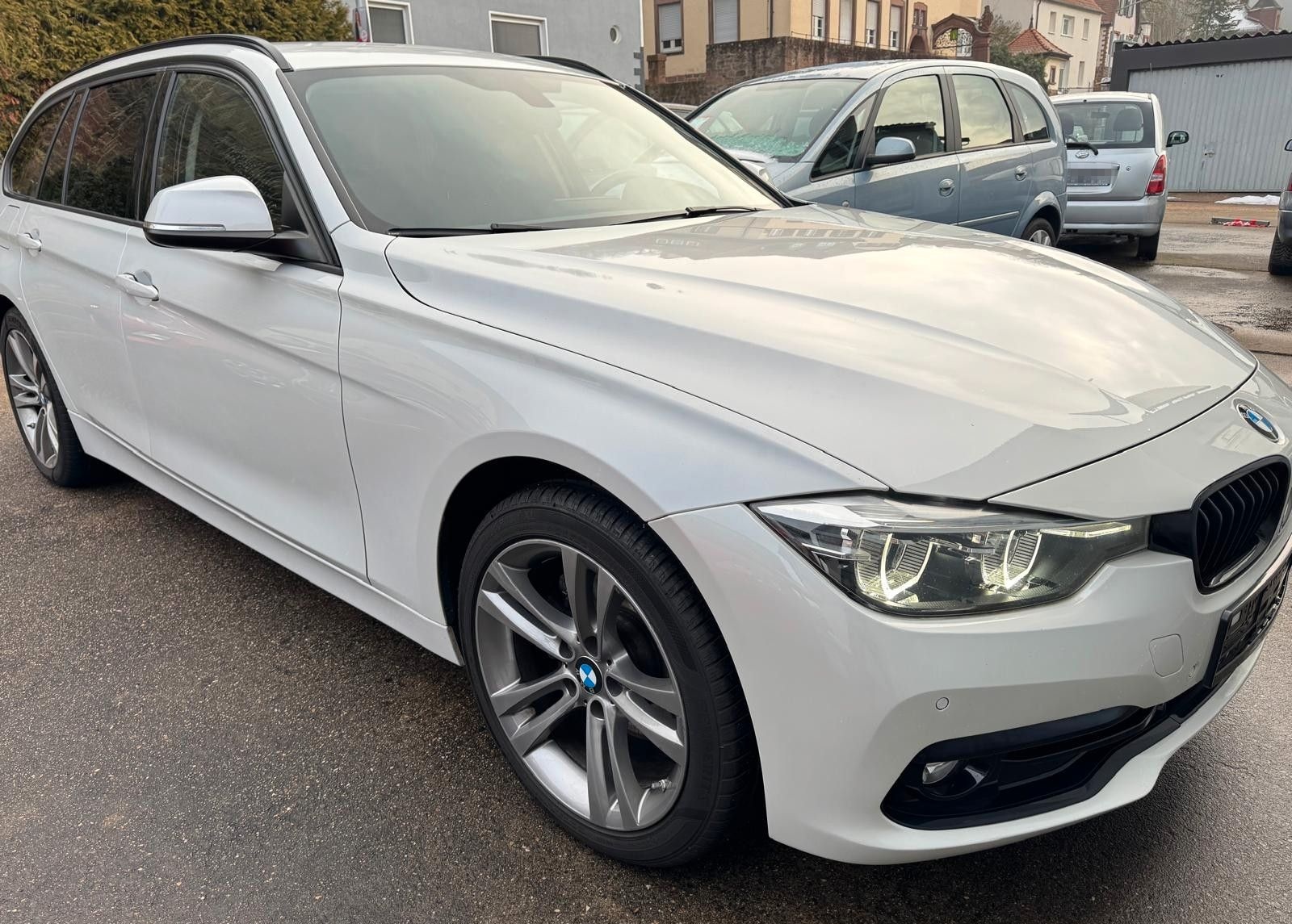 BMW Bmw 320d Sport Shadow  Finanzierung Möglich foto 3