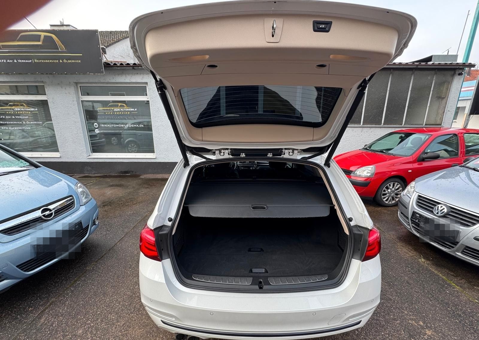 BMW Bmw 320d Sport Shadow  Finanzierung Möglich foto 9