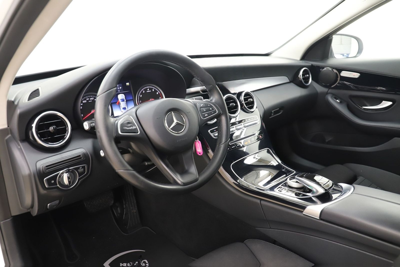 Mercedes-Benz C 200 CGI 184PS 9G Standheizung Navi R-Cam foto 13