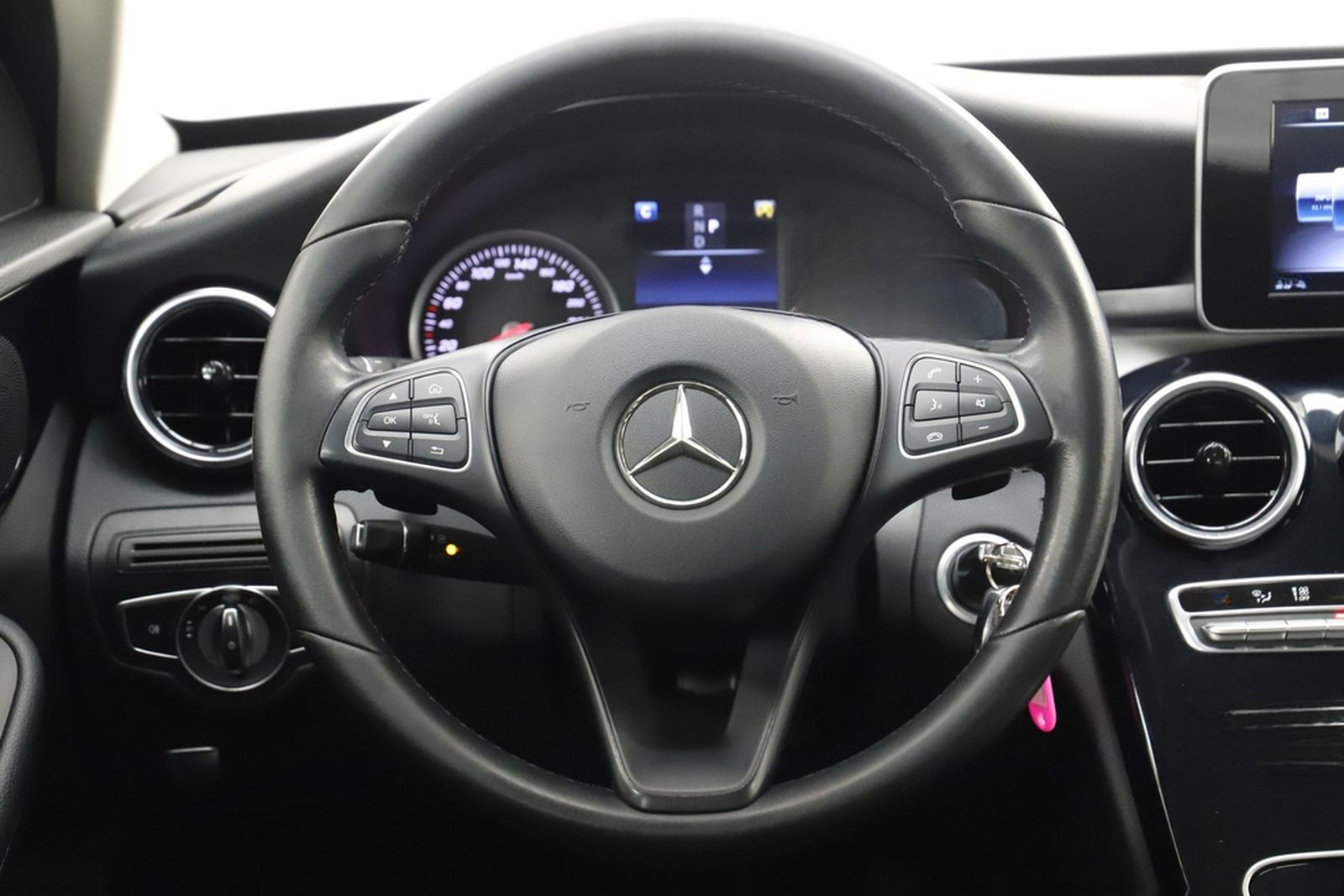 Mercedes-Benz C 200 CGI 184PS 9G Standheizung Navi R-Cam foto 18