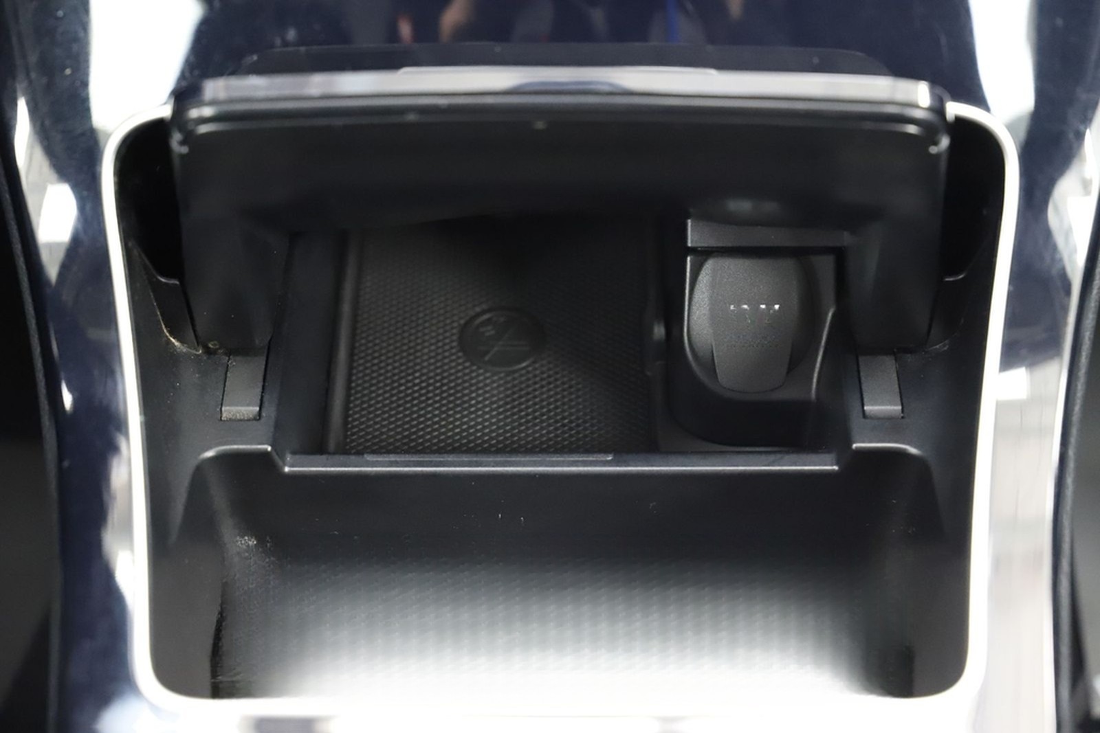 Mercedes-Benz C 200 CGI 184PS 9G Standheizung Navi R-Cam foto 38