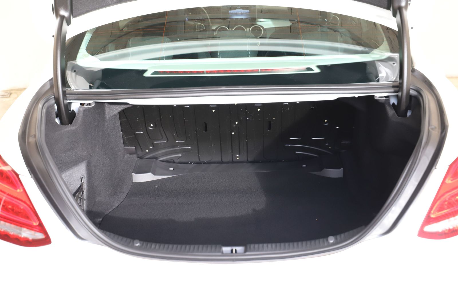 Mercedes-Benz C 200 CGI 184PS 9G Standheizung Navi R-Cam foto 39