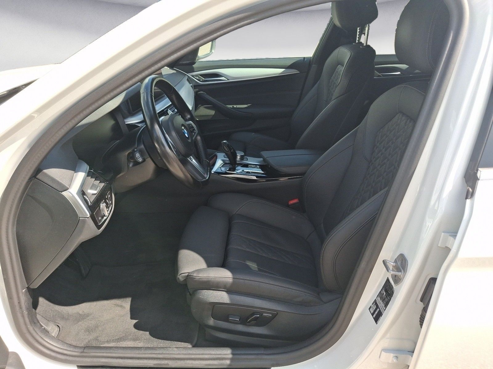 BMW 530d Touring Innovationsp. Aut. Standhzg. AHK foto 8