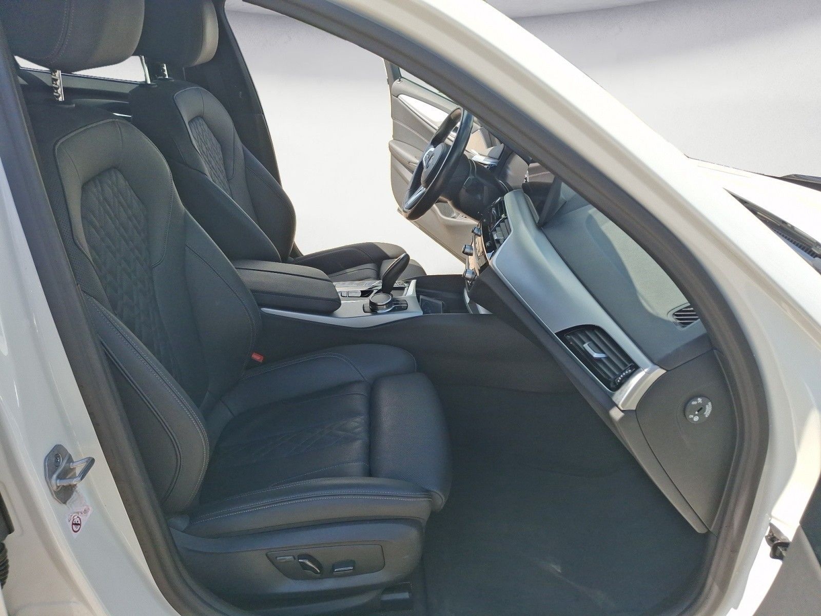 BMW 530d Touring Innovationsp. Aut. Standhzg. AHK foto 9