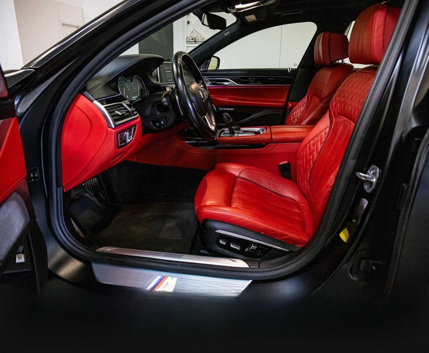 BMW 750il xDrive M-Sport LED PANO Bo&Wi 360° HuD foto 10