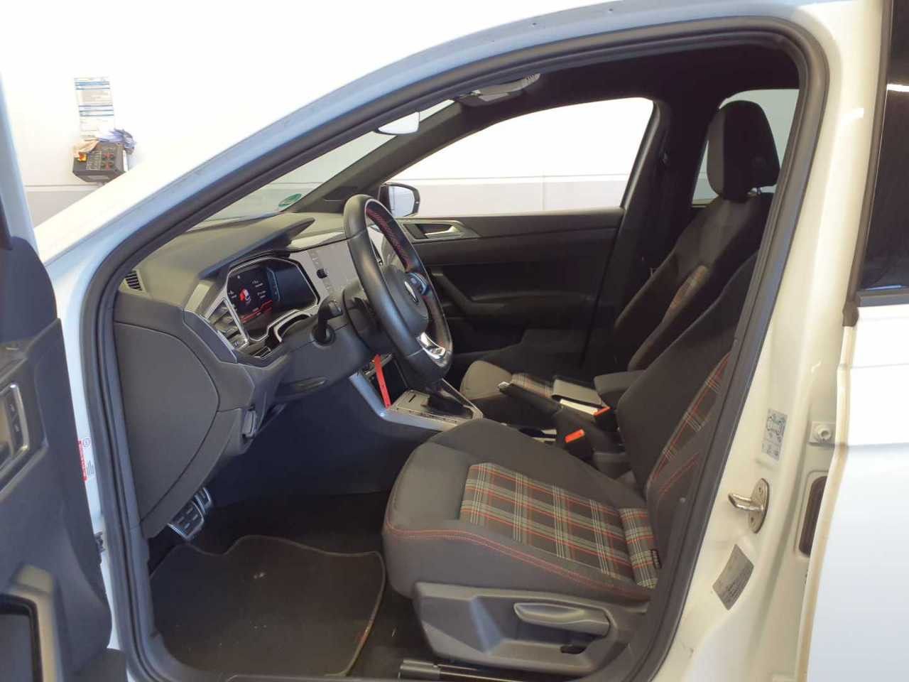 Volkswagen Polo GTI DSG +ROOFPACK+LED+KAMERA+ACC+DIGITAL+SH foto 3