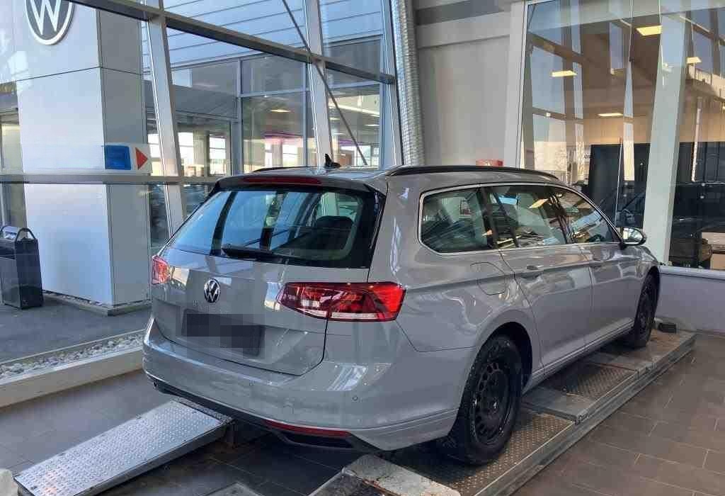 Volkswagen Passat Variant 2.0 TDI Business DSG LED / Kamera foto 4