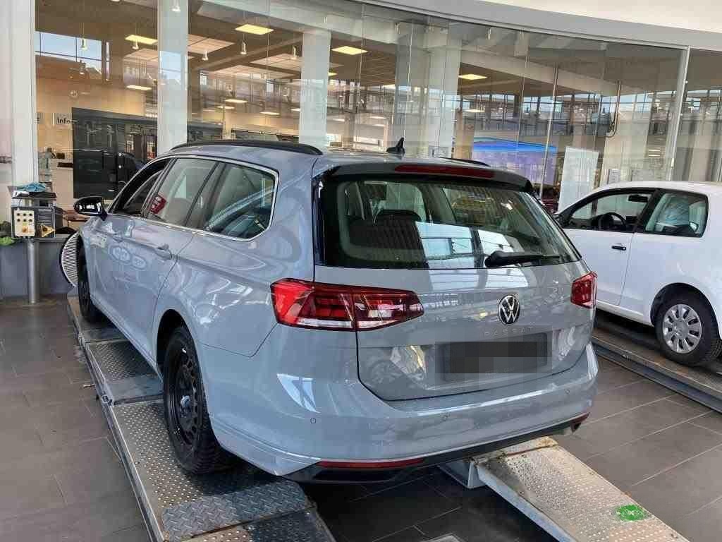 Volkswagen Passat Variant 2.0 TDI Business DSG LED / Kamera foto 5