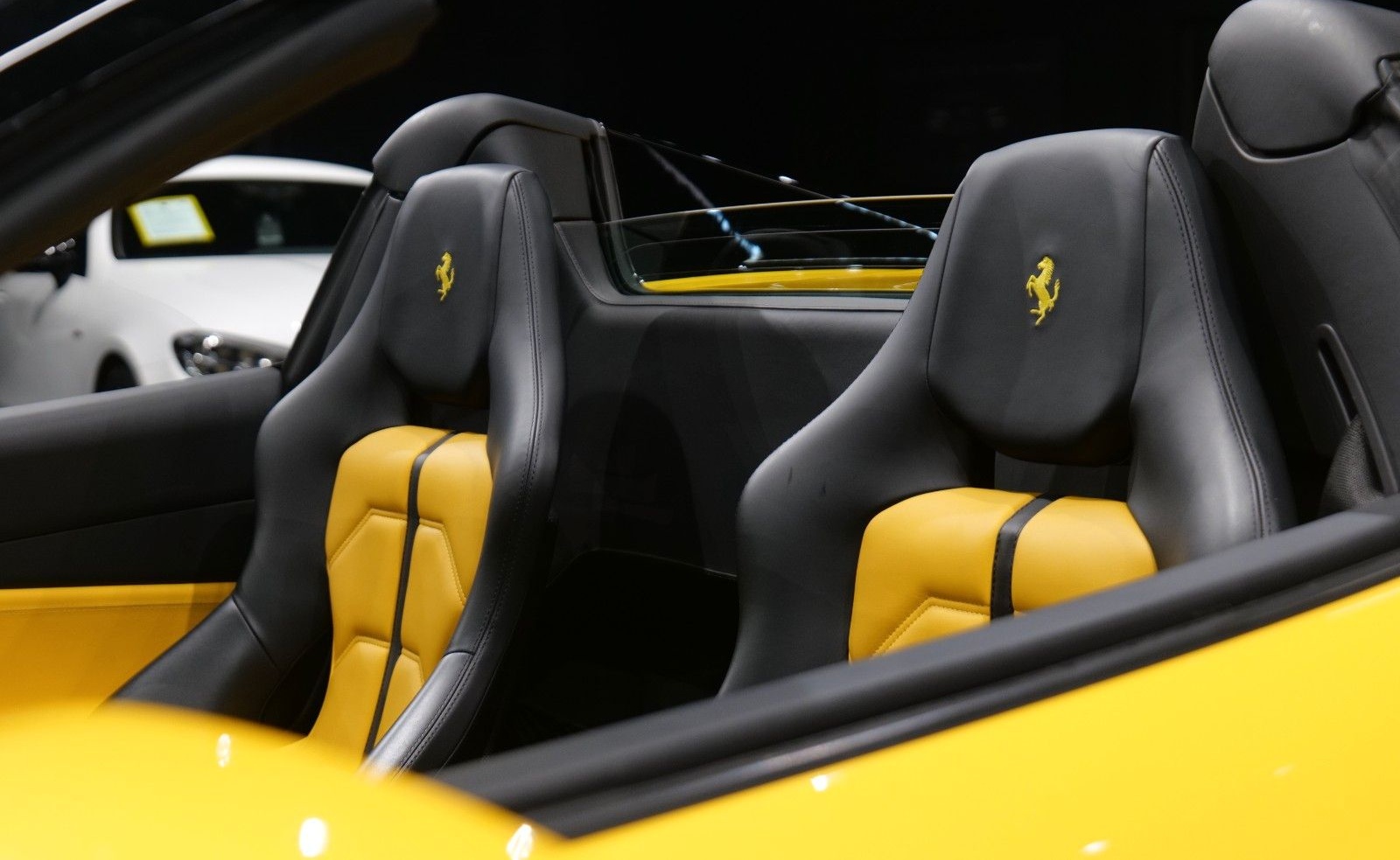 Ferrari 488 Spider *JBL*Carbon*Lift*F1-LED*PPF* foto 17