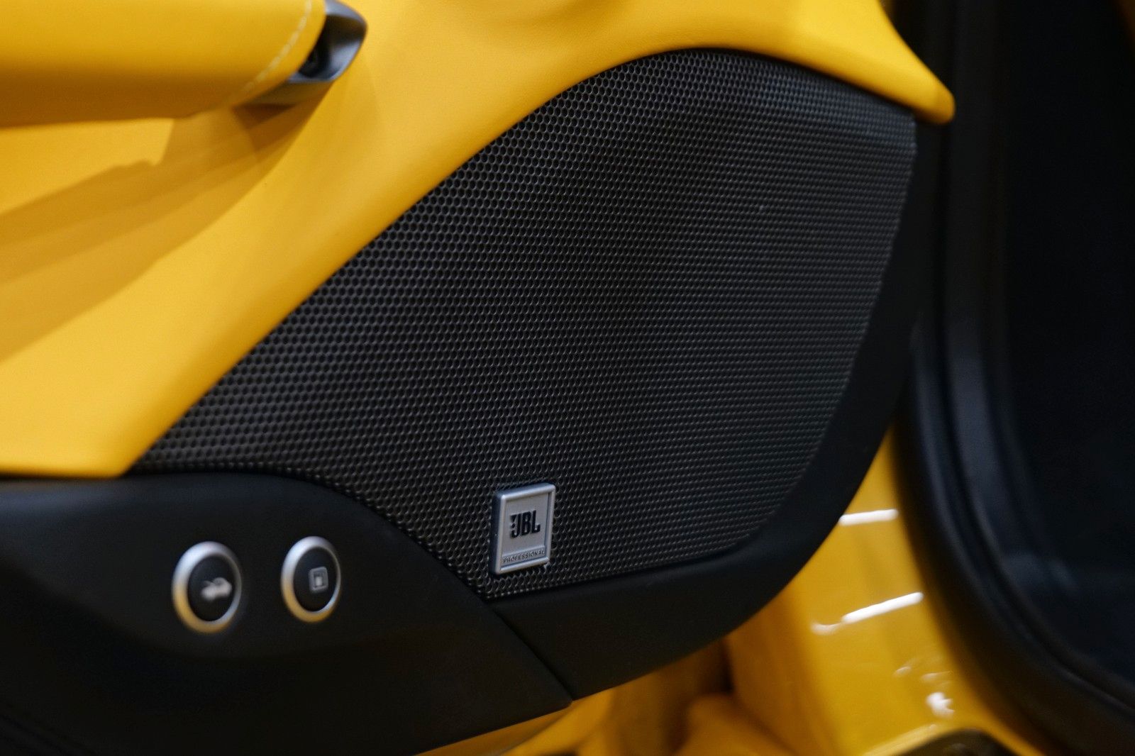 Ferrari 488 Spider *JBL*Carbon*Lift*F1-LED*PPF* foto 23