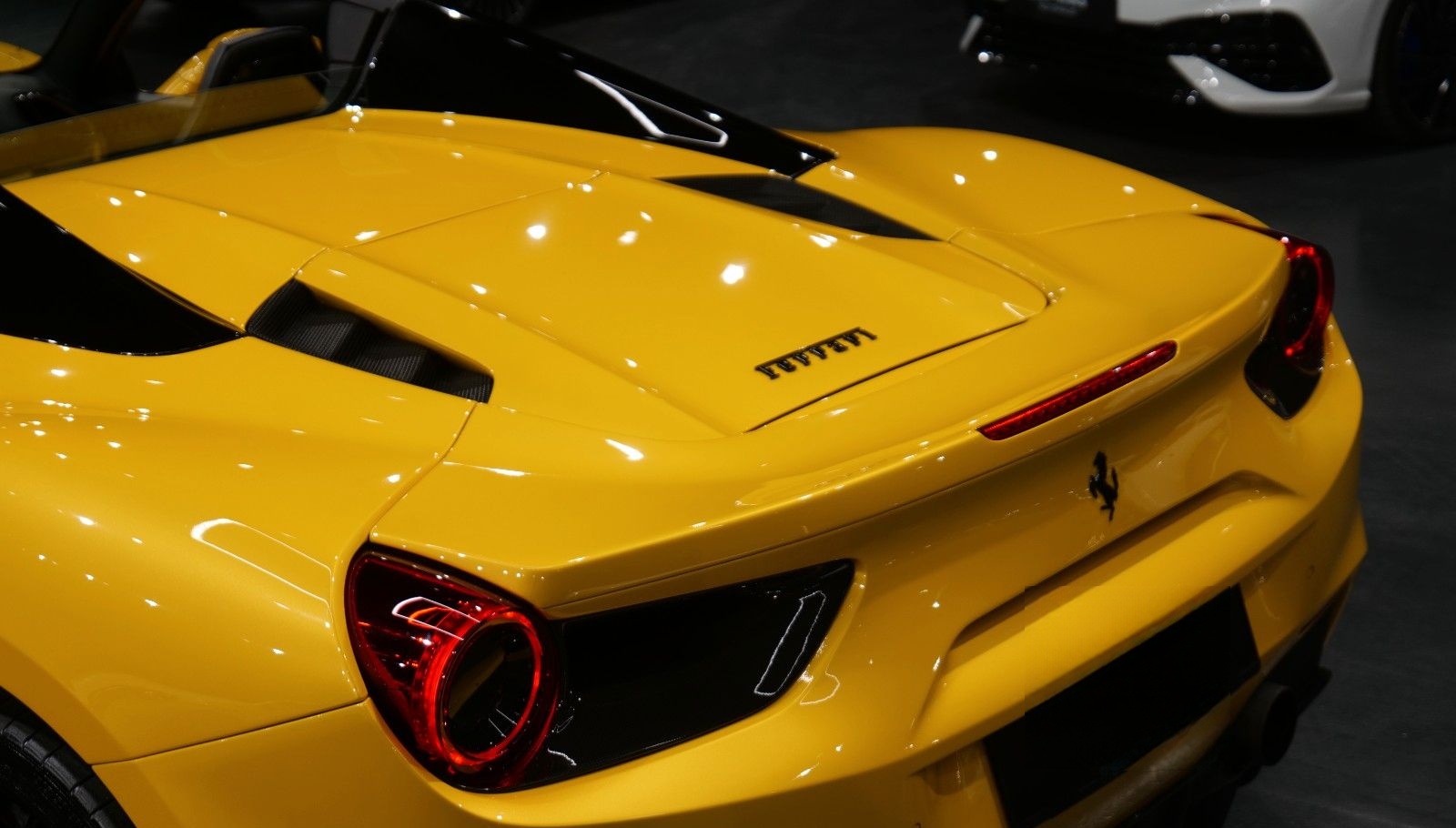 Ferrari 488 Spider *JBL*Carbon*Lift*F1-LED*PPF* foto 25