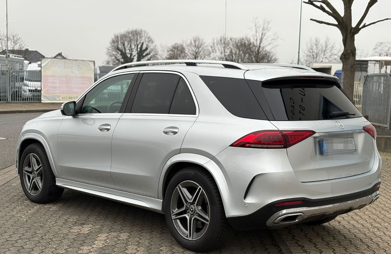 Mercedes-Benz GLE 300 d 4Matic--AMG-- foto 3
