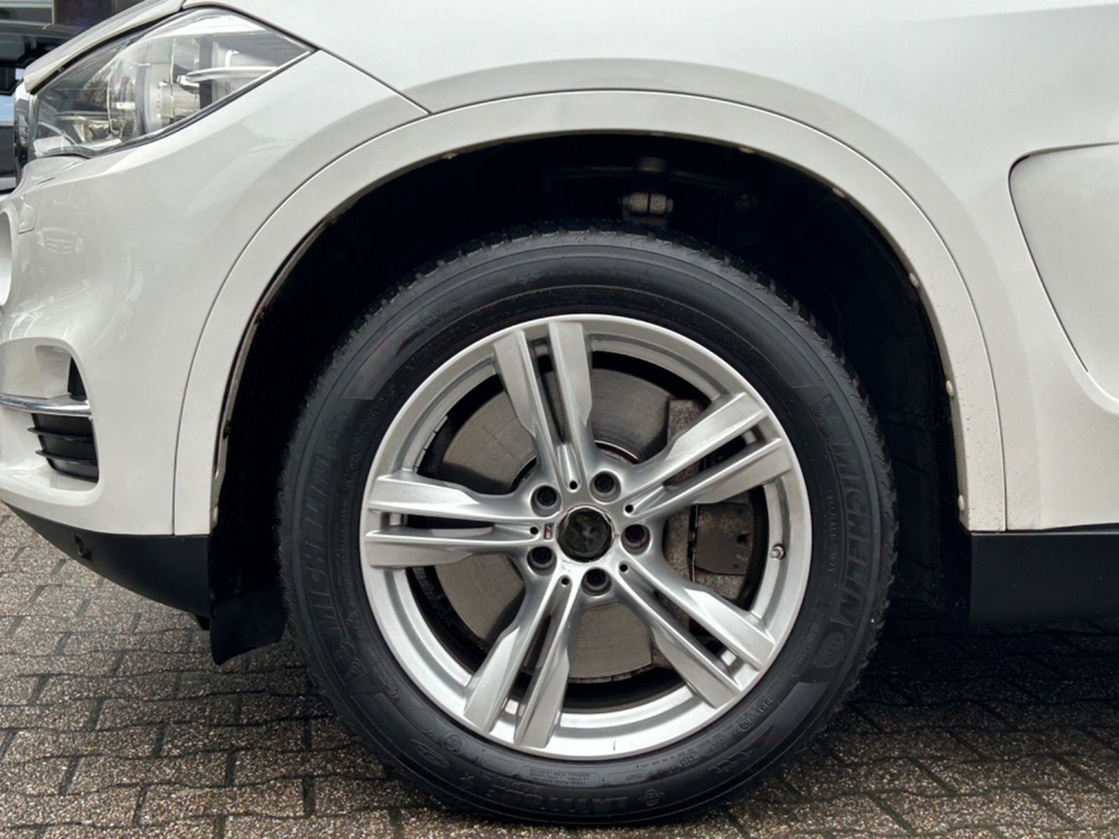 BMW X5 xDrive 50 i Keyless/Softcl./Head-Up/Bang&Oluf foto 7
