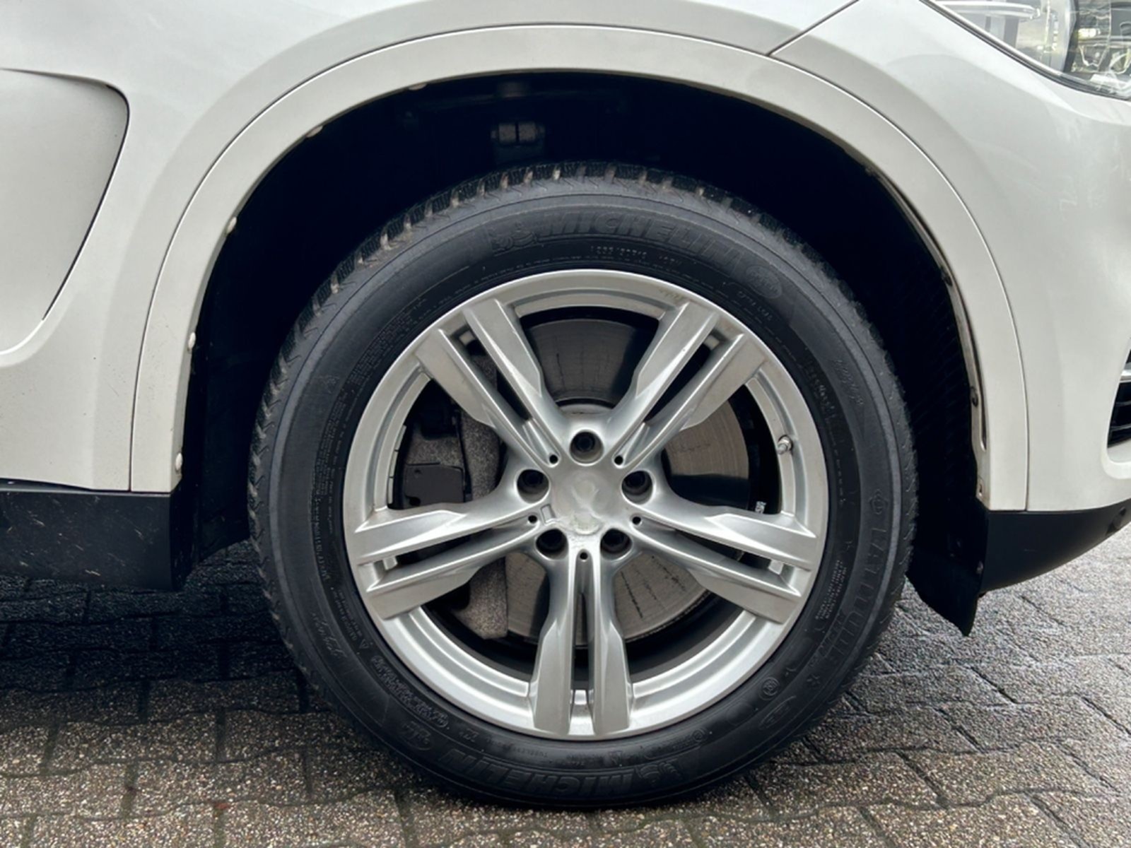BMW X5 xDrive 50 i Keyless/Softcl./Head-Up/Bang&Oluf foto 10