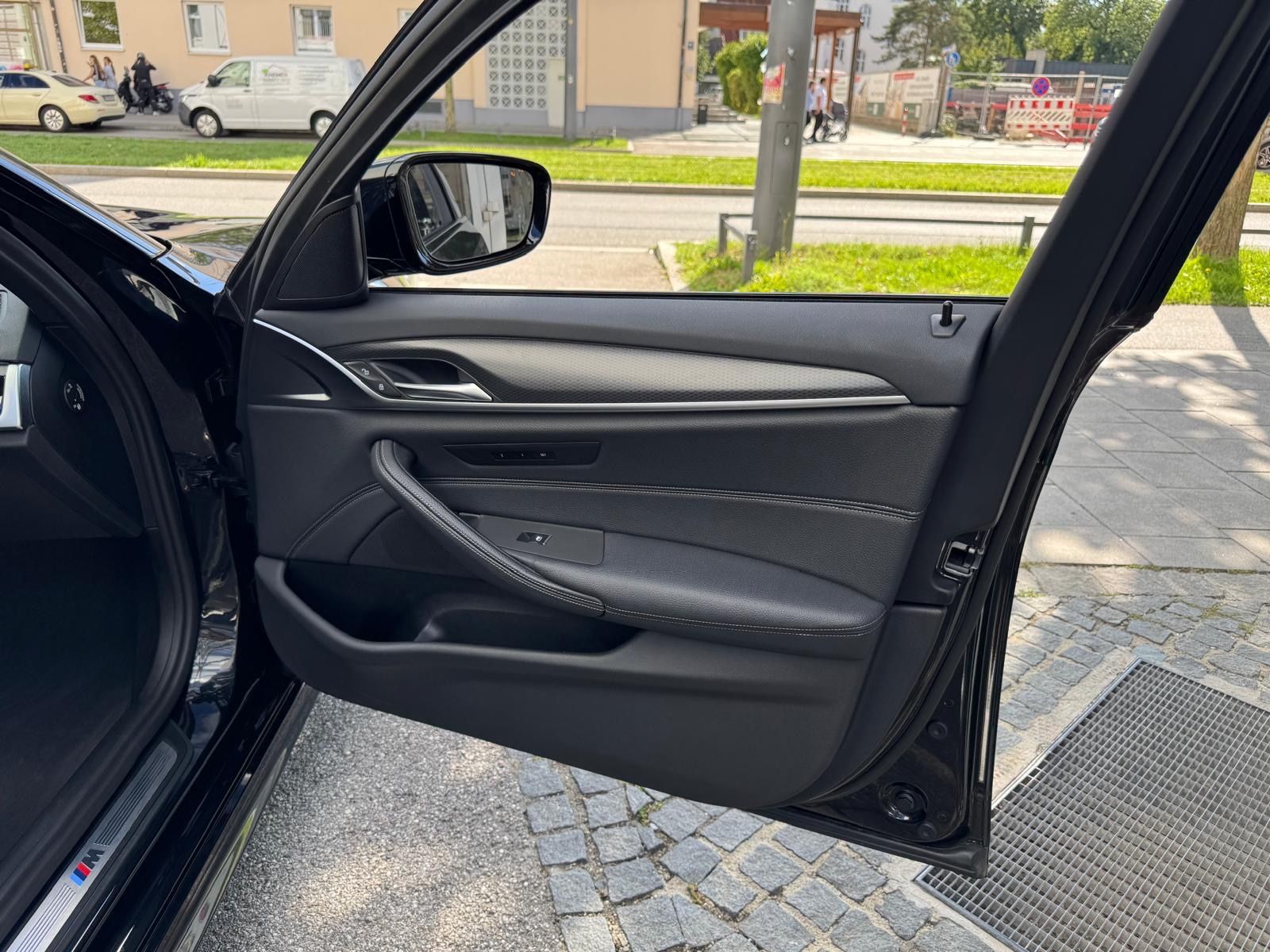 BMW 530d Touring M-Paket foto 11