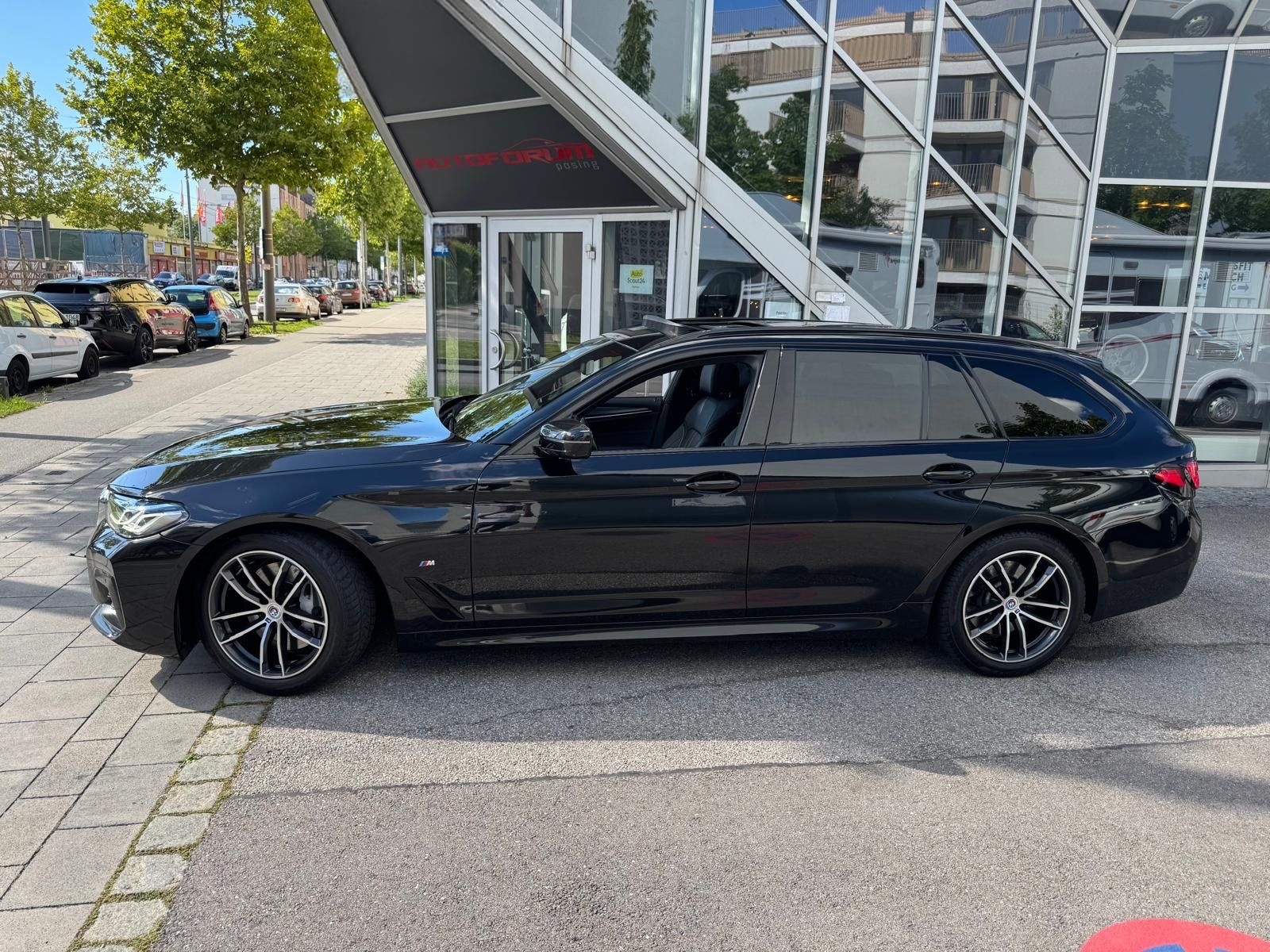 BMW 530d Touring M-Paket foto 4