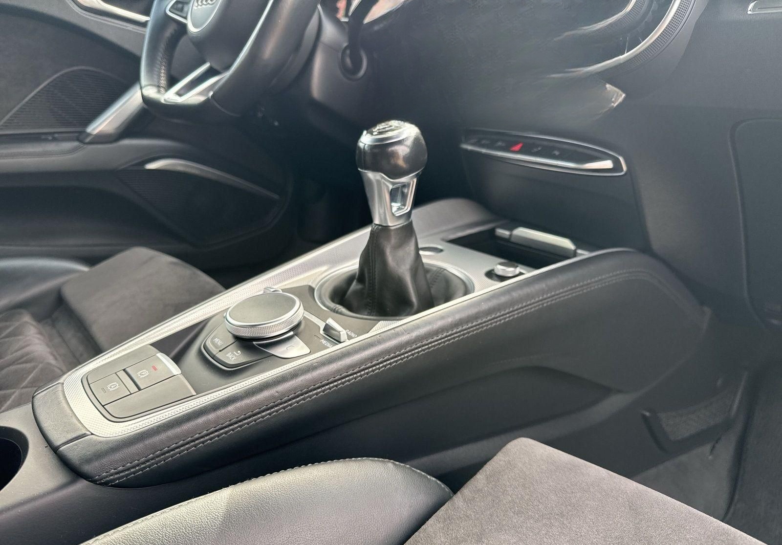 Audi TT Coupe 1.8 TFSI S line Selection foto 13