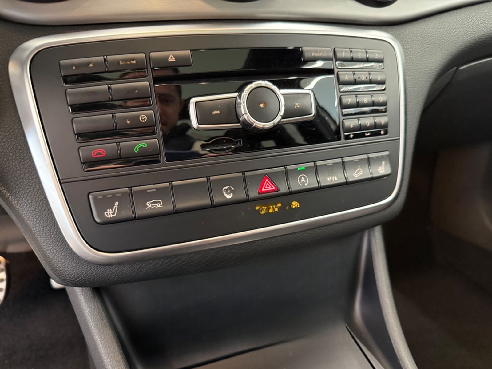 Mercedes-Benz GLA 250 4Matic AMG Line PANORAMA DISTRONIC LED foto 30