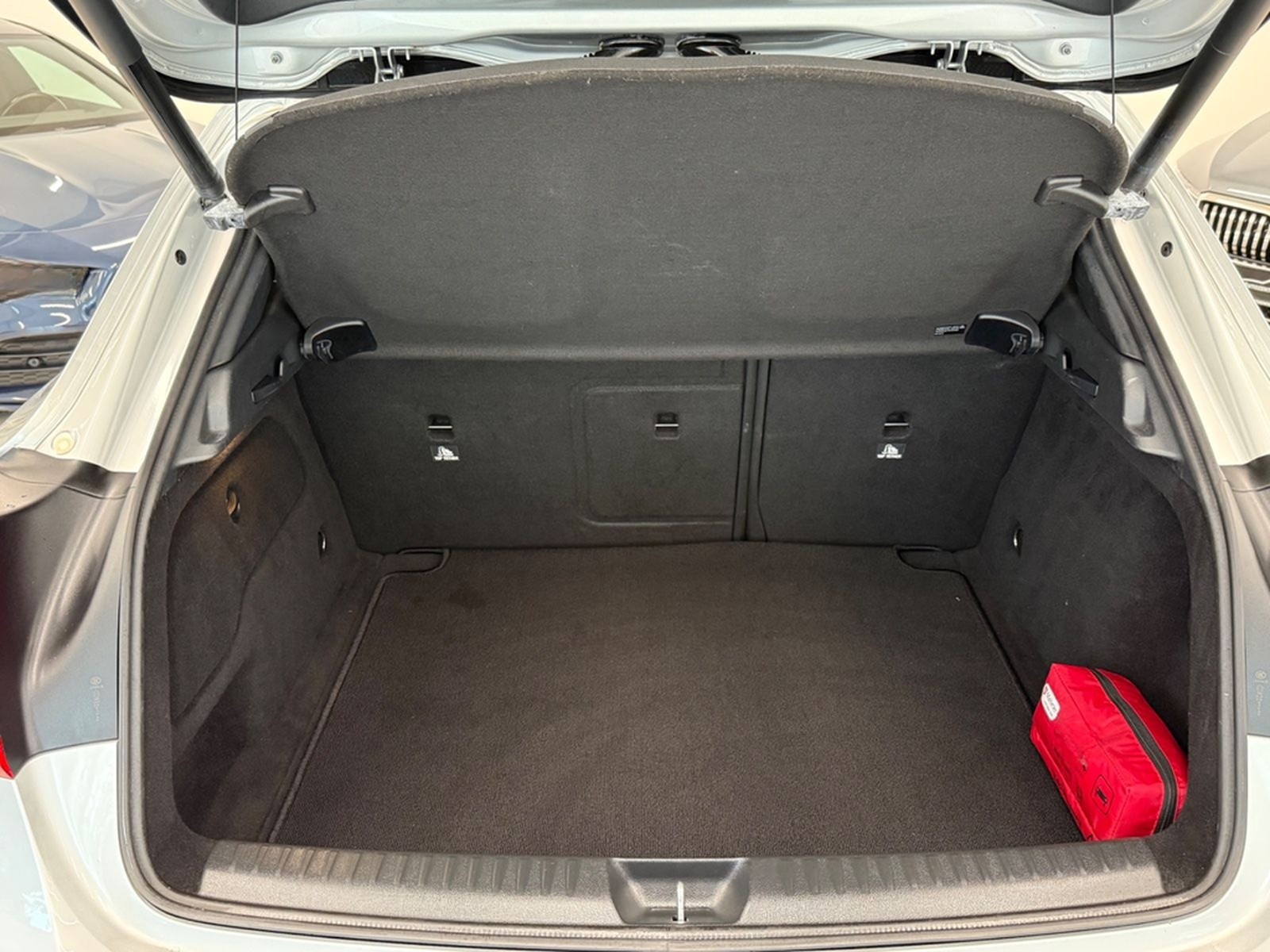 Mercedes-Benz GLA 250 4Matic AMG Line PANORAMA DISTRONIC LED foto 9